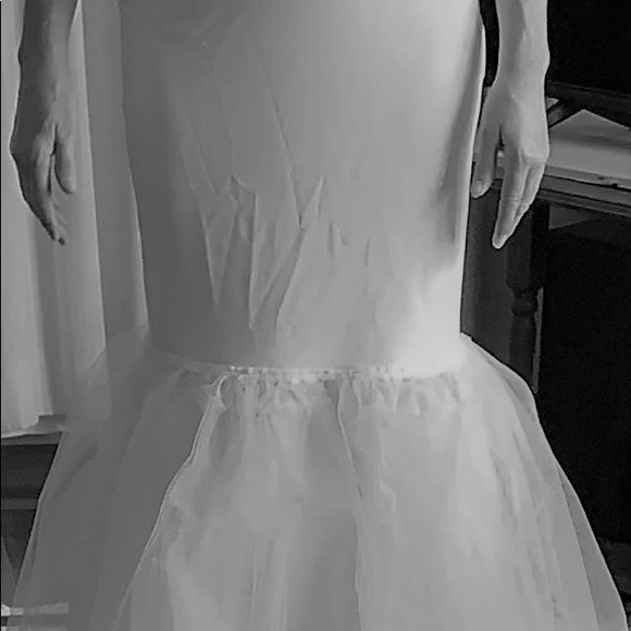 Special Event/PROM-Trumpet Underskirt Wedding Bells are Ringing - Picture 2 of 4